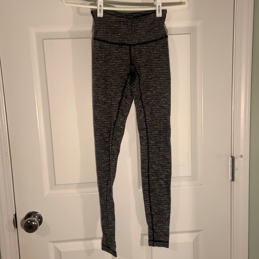 Black and Grey Lululemon Leggings